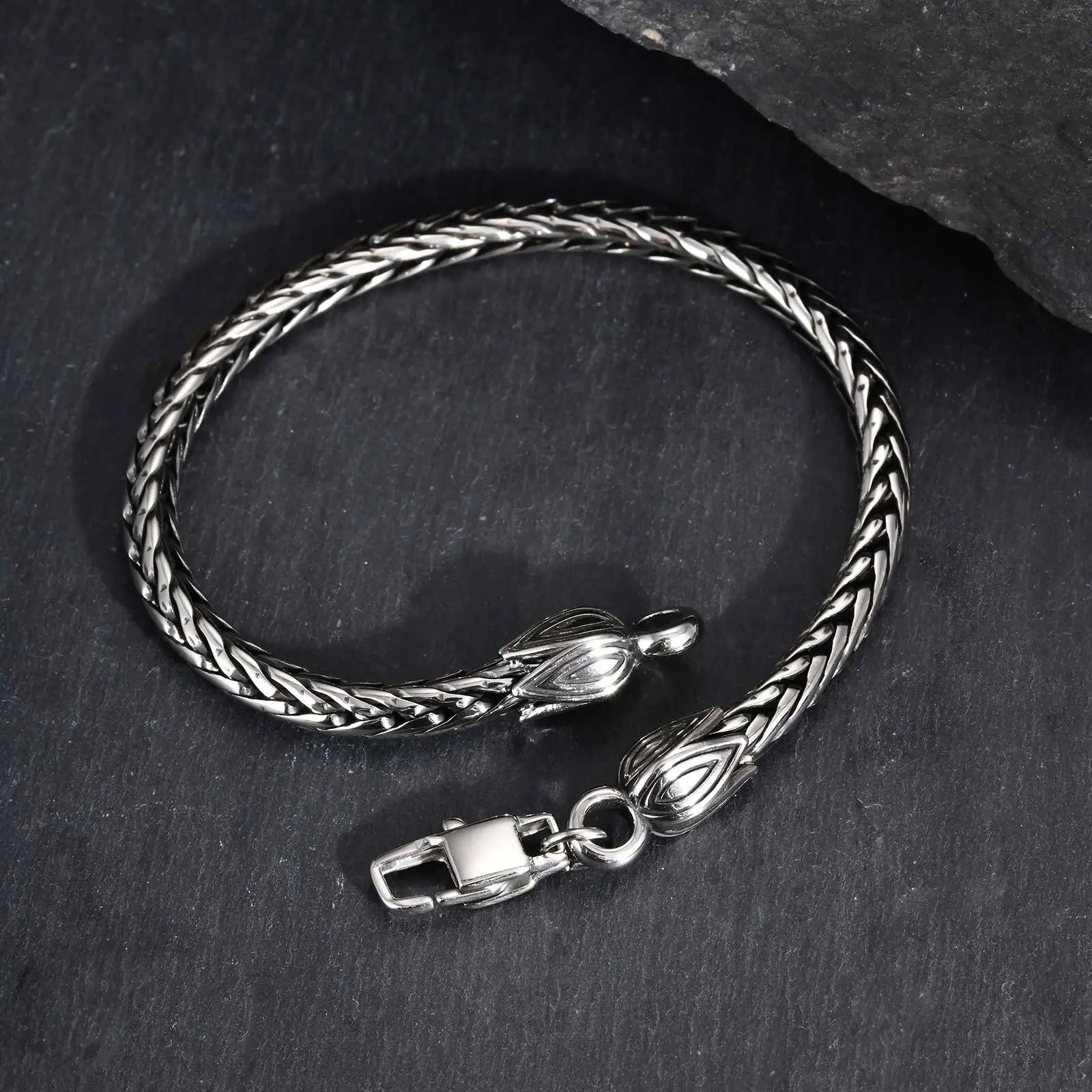 Vnox Men's Dragon Bone Chain Bracelet, Vintage Stainless Steel  Handmade Punk Jewelry Gift for Husband Father, 22cm Hand Chain
