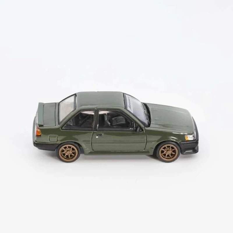 

DCT Diecast 1:64 Scale AE86 Corolla LEVIN 1983 Alloy Car Model Adult Classic Hobby Colletcion Souvenir Display Holiday Gift