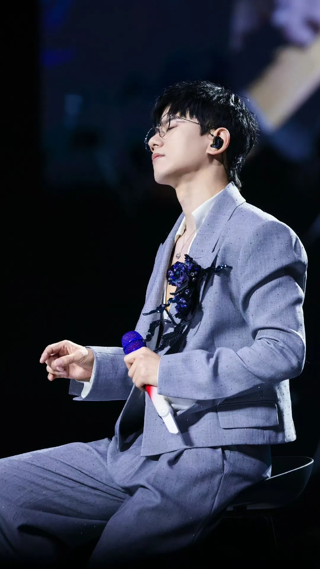 Men's 2025 Spring Autumn New Fashion Suit Sets Male Slim Fit Rhinestones High-End Jacket Coats Pants Sets Handsome Unique 2pcs