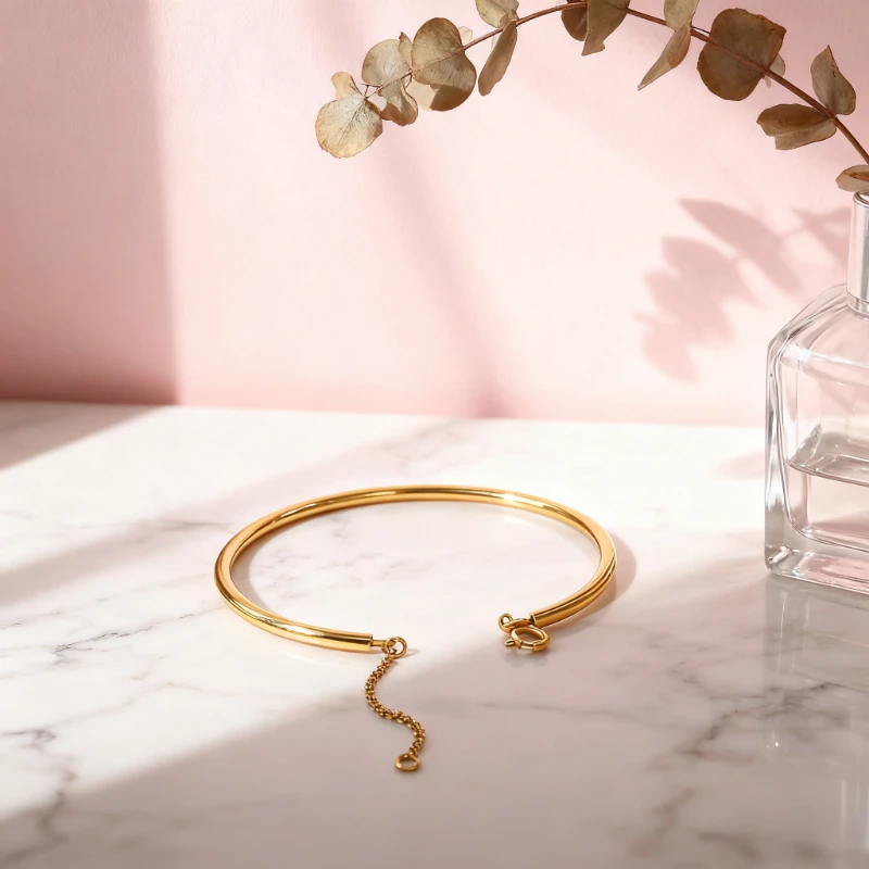 

Extremely Simple and Elegant Smooth Surface Splicing Stainless Steel Exquisite Retro Bracelet That Does Not Fade