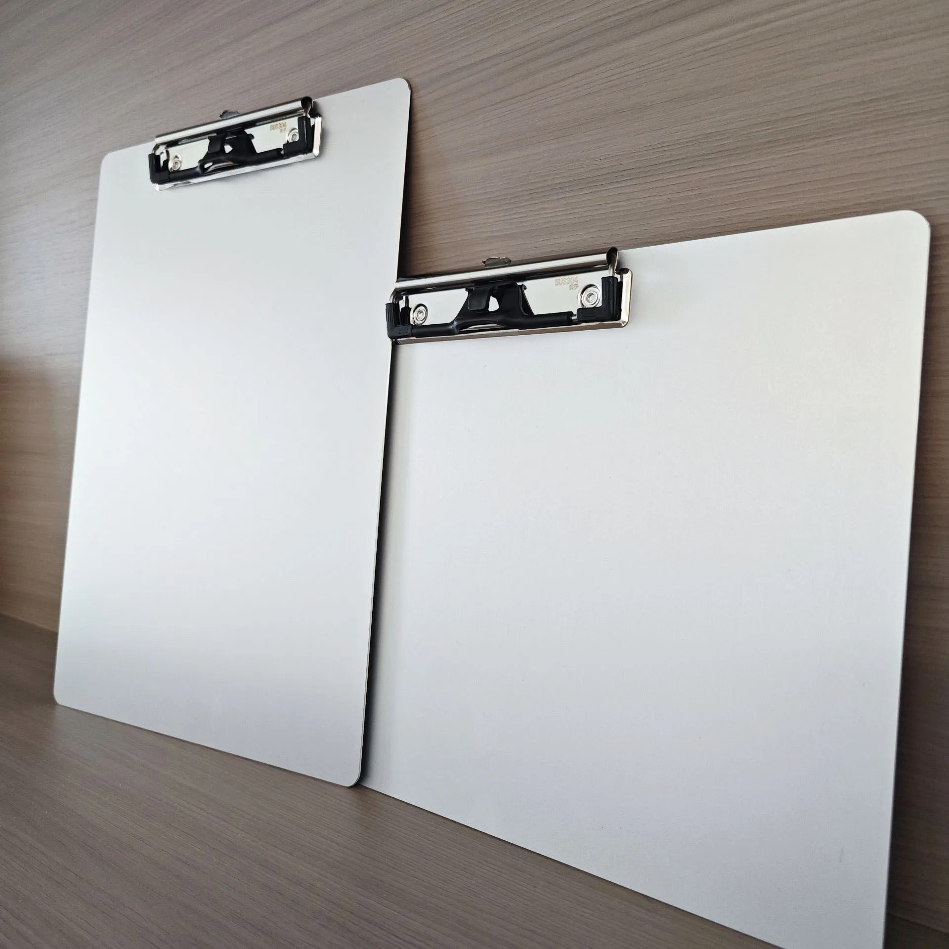 portapapeles-de-aluminio-a4-carpeta-con-clip-metalico-carpeta-de-almacenamiento-12-mm-de-grosor-bloc-de-escritura-tablero-de-menu-para-suministros-de-oficina