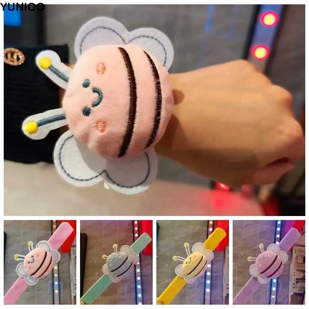 PP Cotton Bee Slap Bracelets Hand Ring Simulation Stuffed Huggers Slap Toy Wrist Style Cute Doll Bee Plush Wrist Band