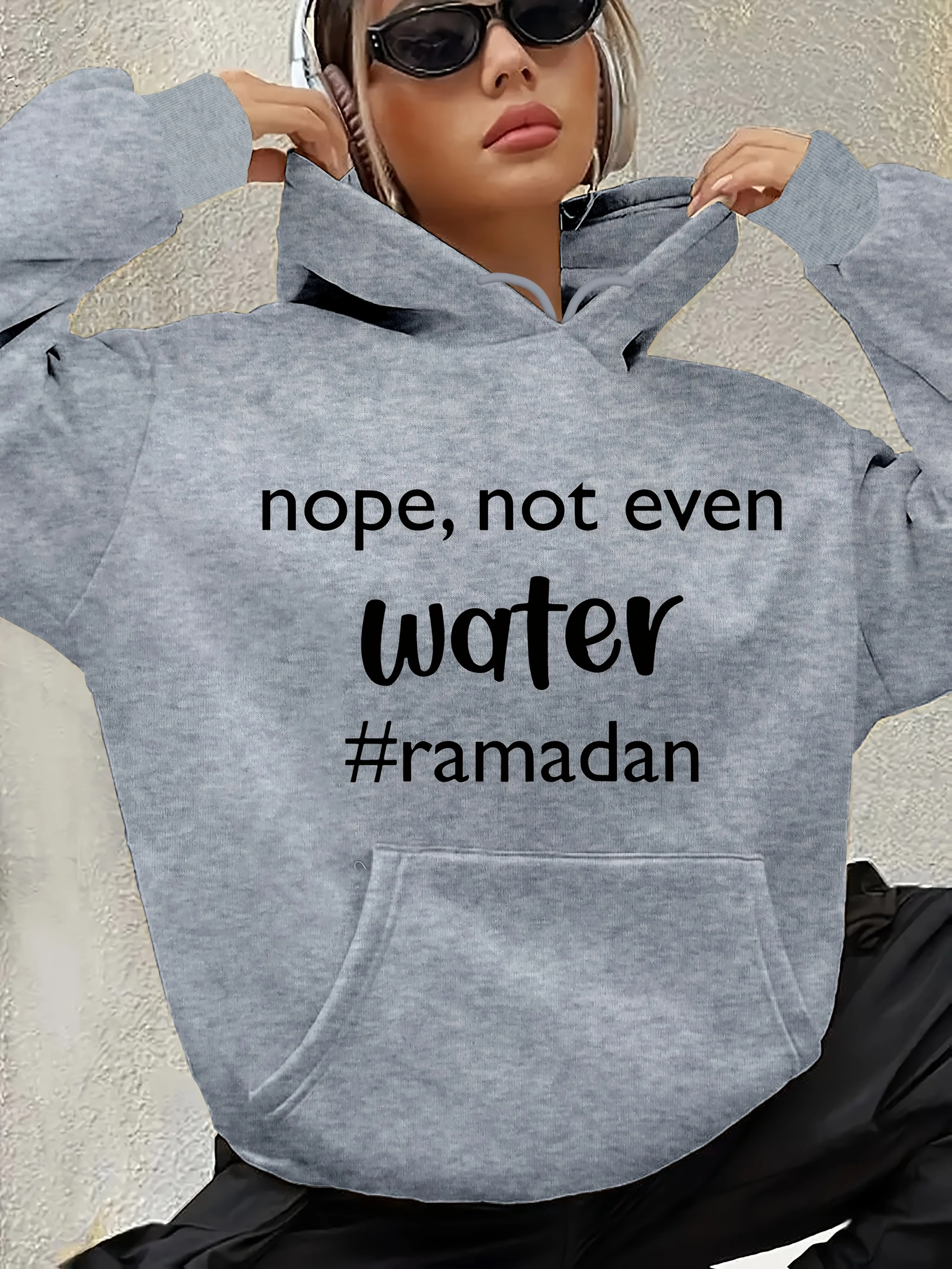 

Ramadan Humor Hoodie "nope, Not Even Water" Graphic Sweatshirt - Unisex Casual Pullover for Ramadan Fasting & Islamic Festival