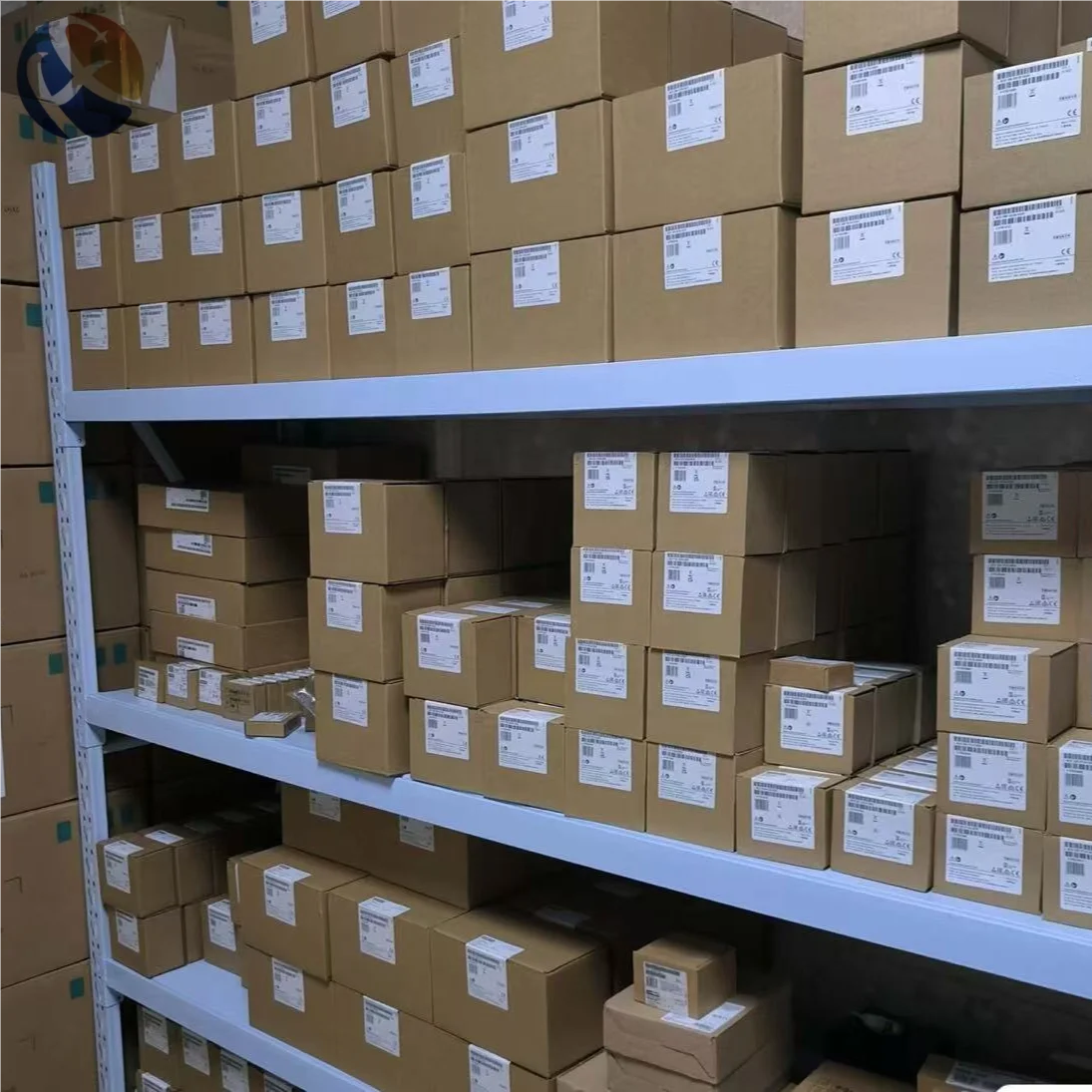 Silniki i napędy do sterowania przemysłowego w obniżonych cenach dla sterowników PLC PAC i dedykowanych ATV71HD30N4