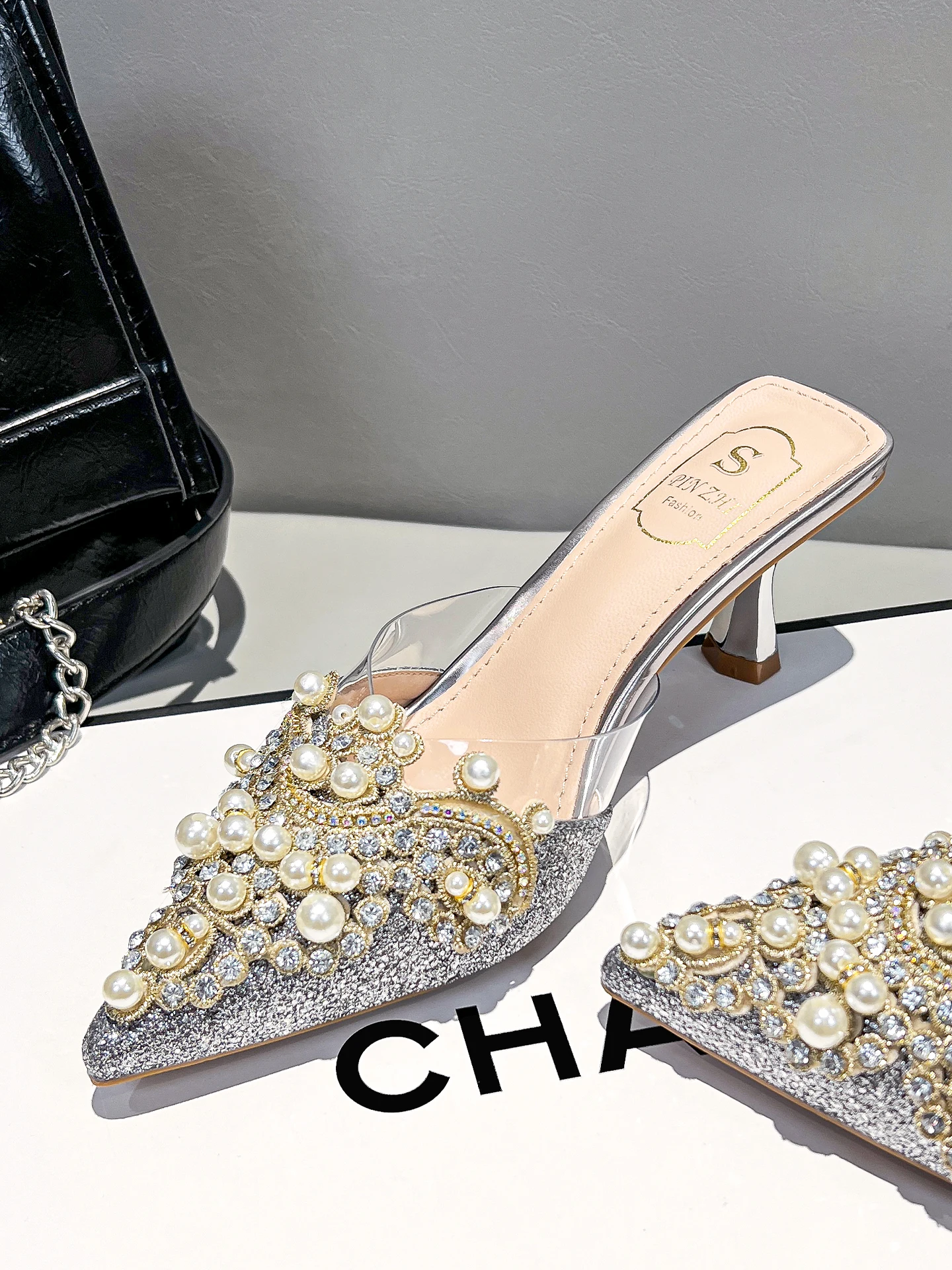 Elegant Silver Pearl Pointed Toe High Heels Women's Summer Outdoor Wear 2026 New Style Personality Match Skirts Slip-On Slippers