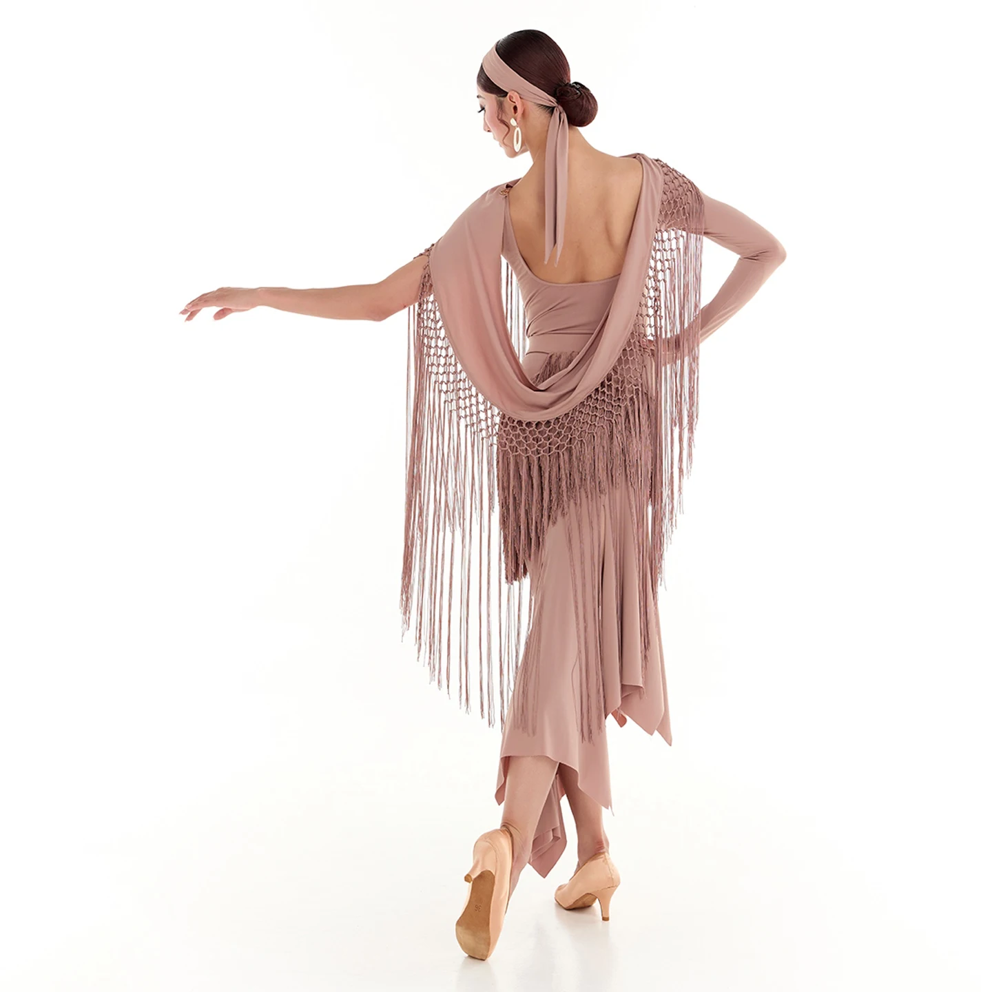 DUYQ Costumi da ballo per spettacoli di danza da sala Donne Nappe Tuta senza schienale Gonna con frange cave Abito da valzer moderno Indossando DN21675