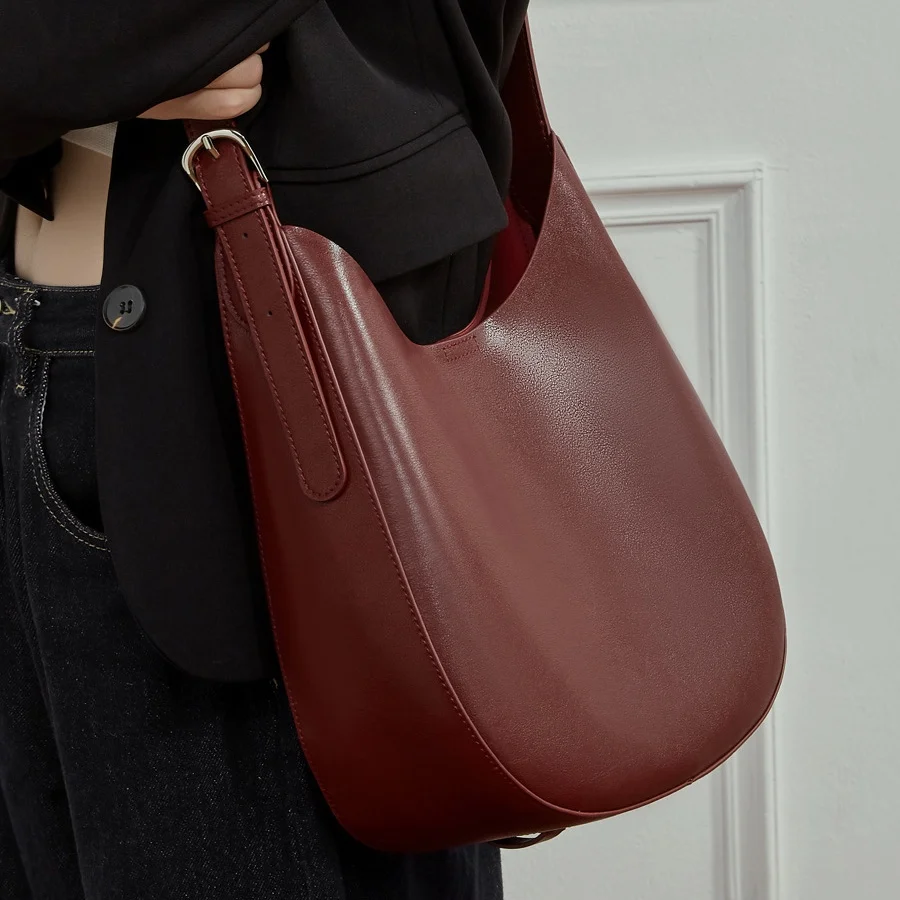 

YANATARI Luxury woman Shoulder bag soft leather large capacity fashion tote bag Fashionable Handbag Shopping underarm bucket bag