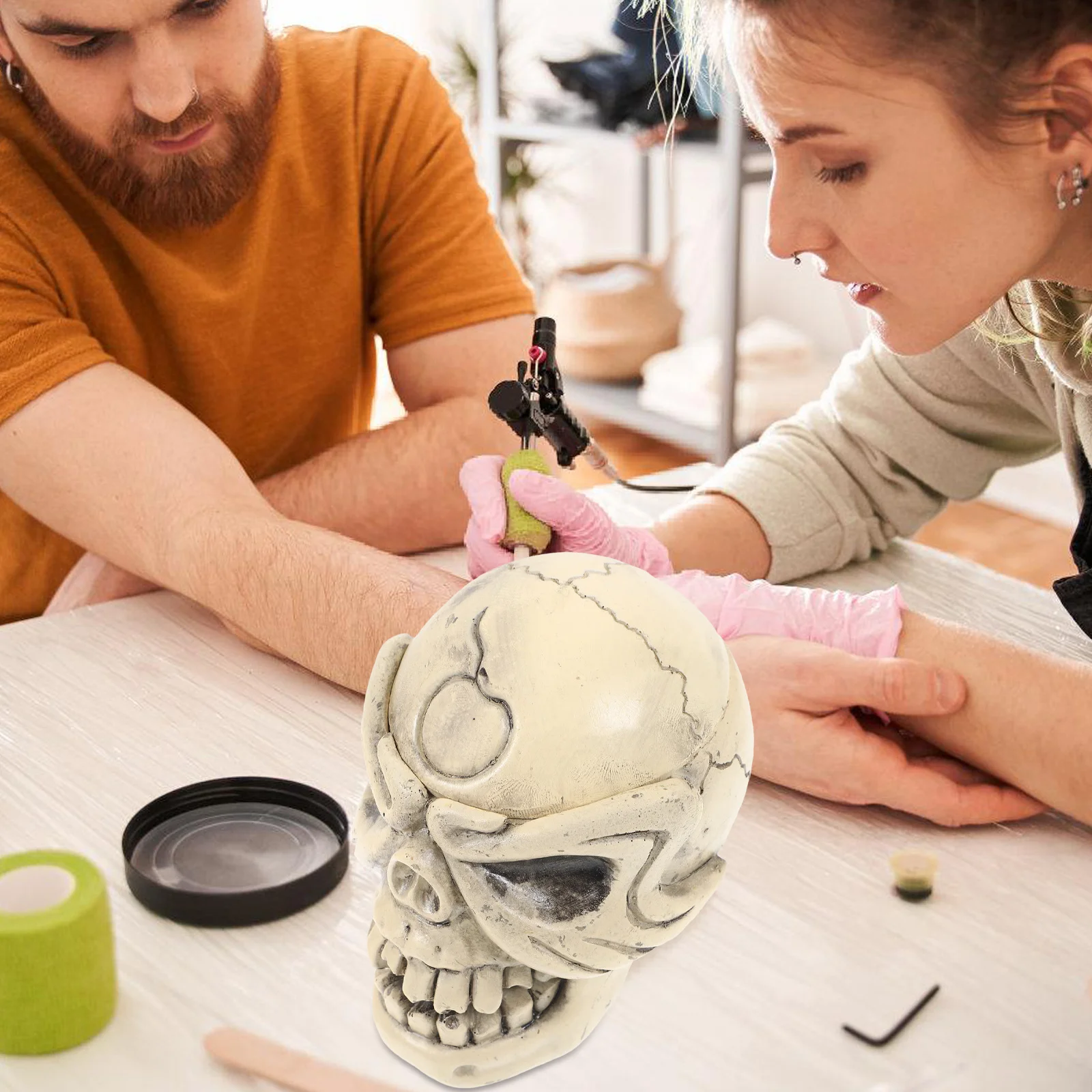 

Creative Skull Shape Pigment Rack Ink Cup Holder Stable Color Rack for Tattoo Eyebrow Lip Work Artistic Supplies