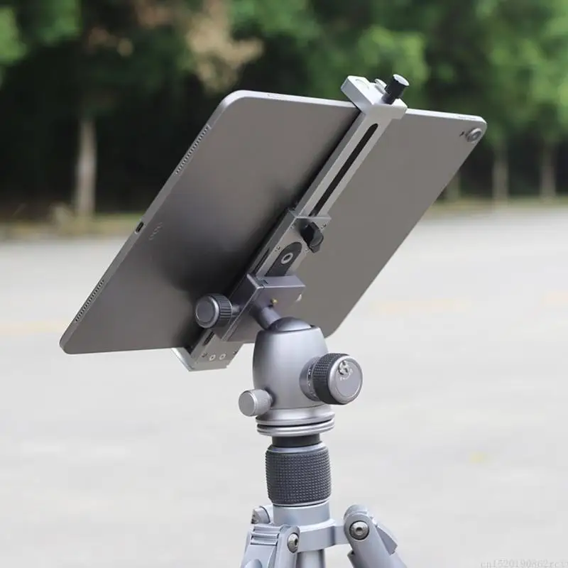 

D5BB XJ-15 Metal Tablet Clamp Phone Holder Stand Tripod Clip with Cold Shoe Mounting Port 130-230mm/5.1-9.0in Clamp Ranges