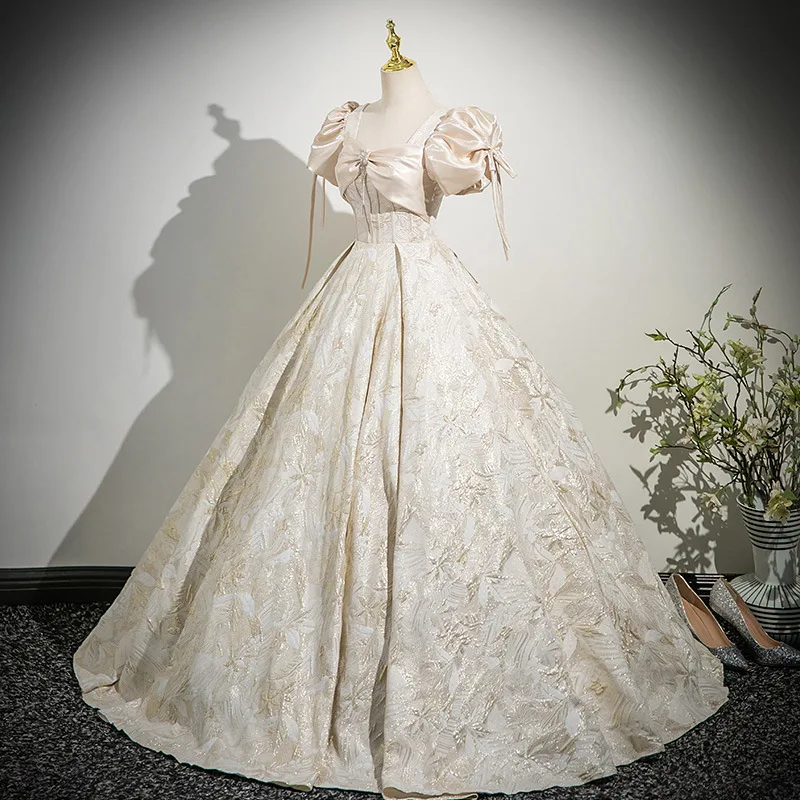 Рисунок 5 - Выпускное платье