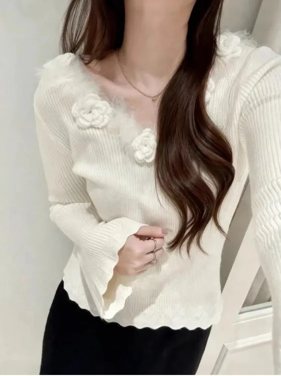 

Stunning Floral Knitted Base irt Women's Ele Inner Wear High-End Feelings Can Be Worn outside Top Polyester Fiber