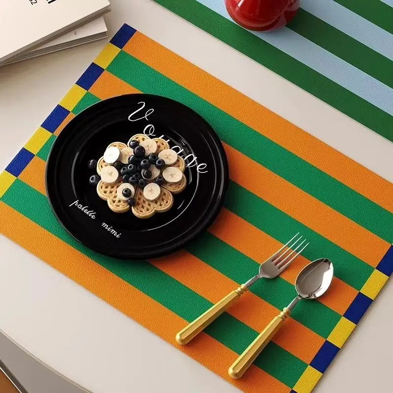 Memphis Nordic Dopamin-PVC-Tischset, wasserdichter Tischläufer, ölbeständig, leicht zu reinigen, Mädchen-Herz-Tisch, Nachahmung von Leinen, kleiner Ta