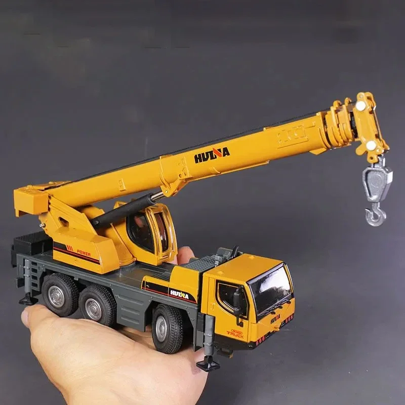 HUINA 1702 1:50 Alloy Car Truck-Mounted Crane Model Simulation Construction Engineering Vehicle Crane Children Toys Kids Gifts