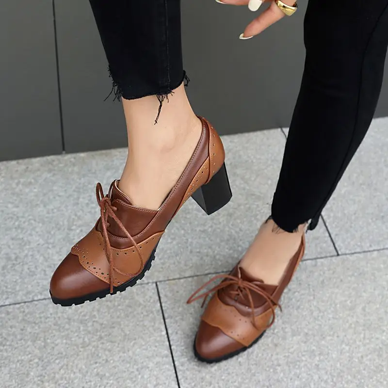 

SIMLOVEYO Винтажные женские туфли-лодочки с круглым носком на блочном каблуке 5,5 см, разноцветные полые туфли размера плюс 42 43 для отдыха, повседневная женская обувь