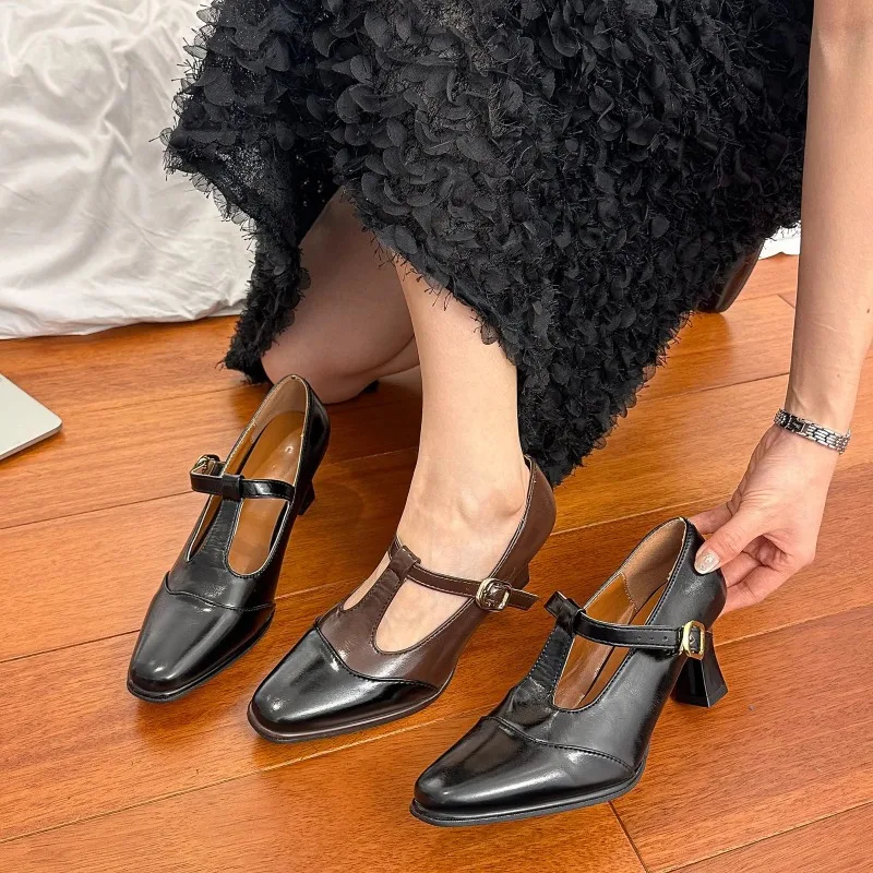 

2025 Spring and Autumn Hot Seller New Style Square Head One Button French Retro Single Shoes Women's High Heels Mary Jane Shoes