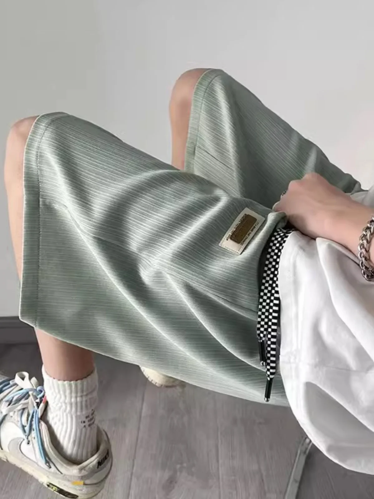 

Повседневные брюки из ледяного шелка, мужские летние тонкие свободные брюки большого размера, прямые пляжные брюки в американском стиле ретро, спортивные брюки пять четвертей