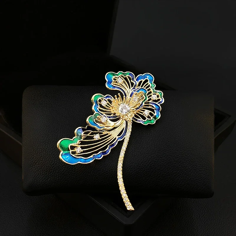 

Lucky Flower Leaf Brooch Luxury Women Retro Suit Neckline Wedding Pins Fixed Clothes Large Sweater Accessories Blue Jewelry 5110