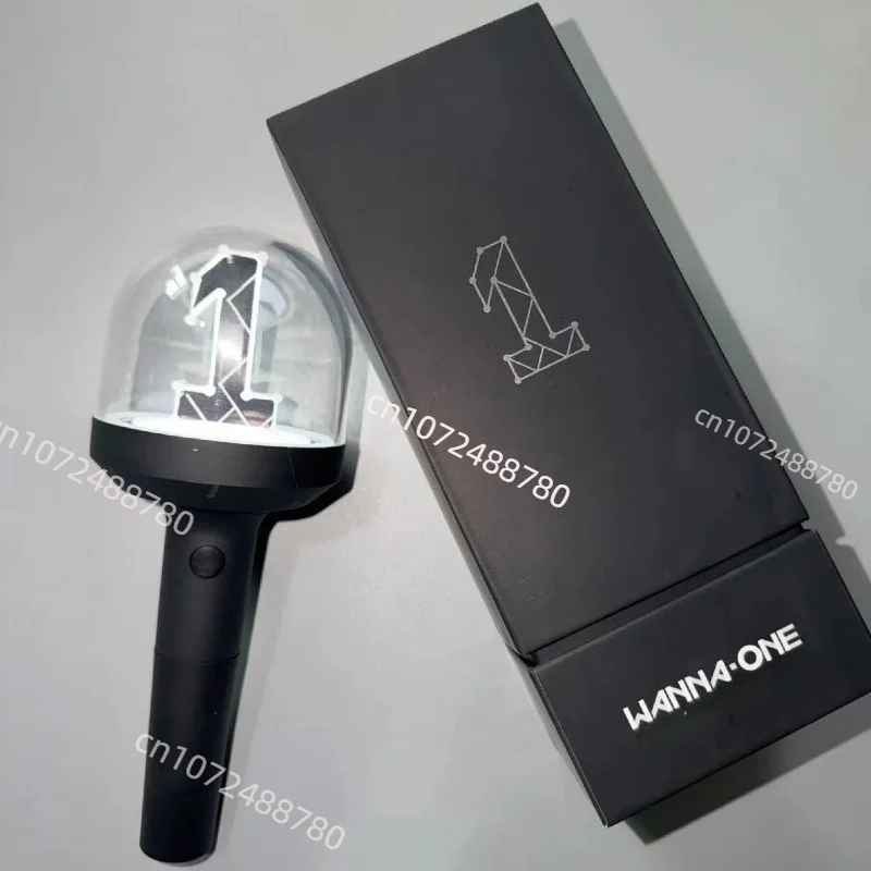 2026 New Wanna One Lightstick Cute 101 Hand Lamp Kang Daniel Hwang Min-hyun Support Concert Flashlight Hand Lamp Fans Gifts