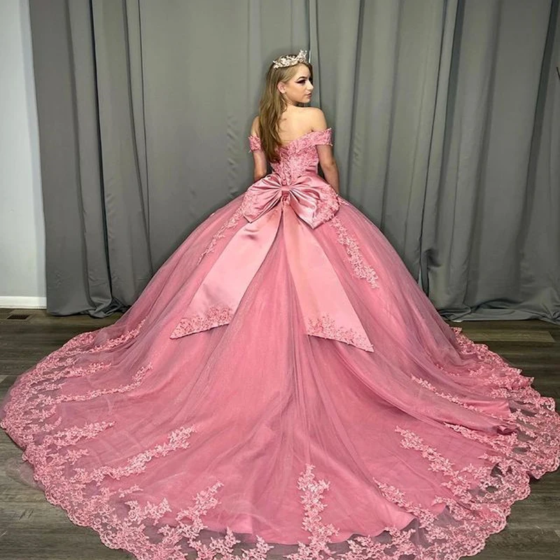 ANGELSBRIDEP różowe sukienki Quinceanera słodkie 16 suknia balowa Off The Shoulder koronkowe aplikacje eleganckie korowód Party suknie księżniczki