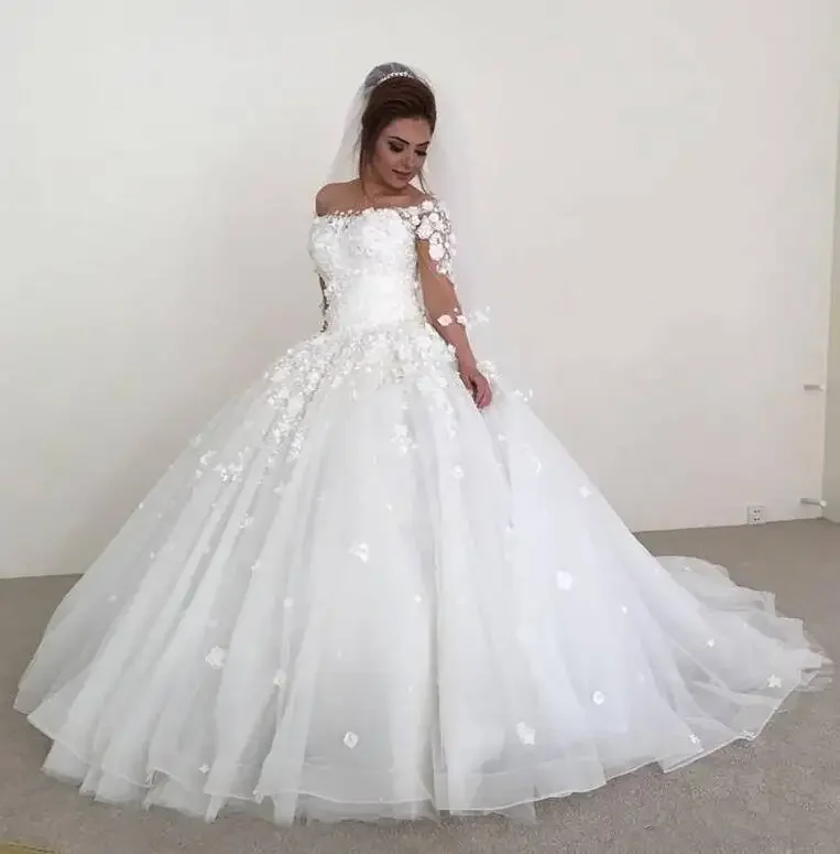 Customized Vintage Muslim Puffy Beaded Plus Size Customized Ball Gown Cheap Arabic Long Sleeve Wedding Dresses