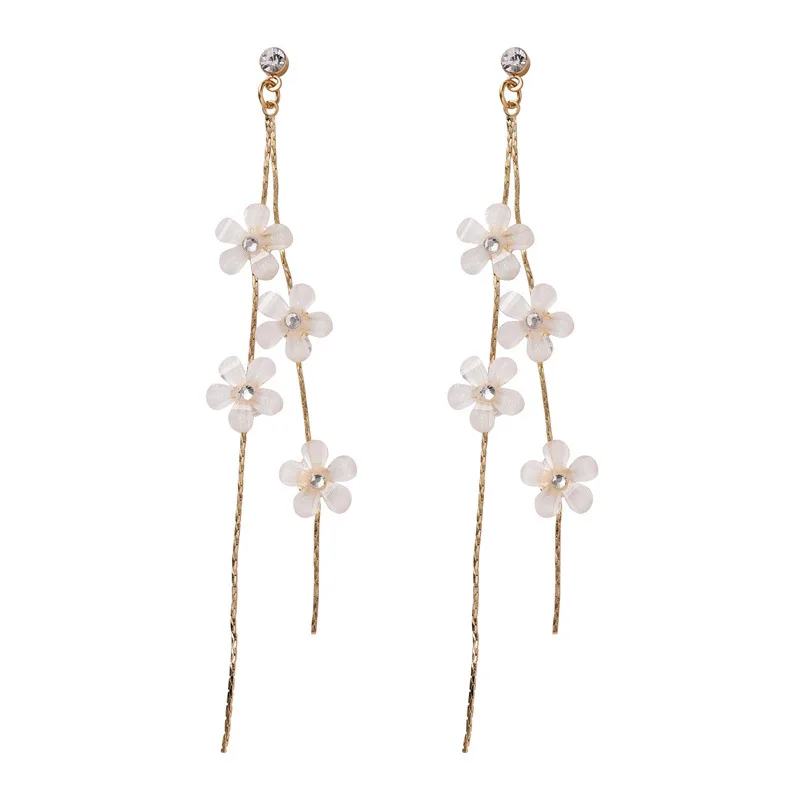 Fashion Long Tassel Petal Ear Clips Earrings No Hole Simple Long White Flower Clip on Earrings Without Piercing for Wedding