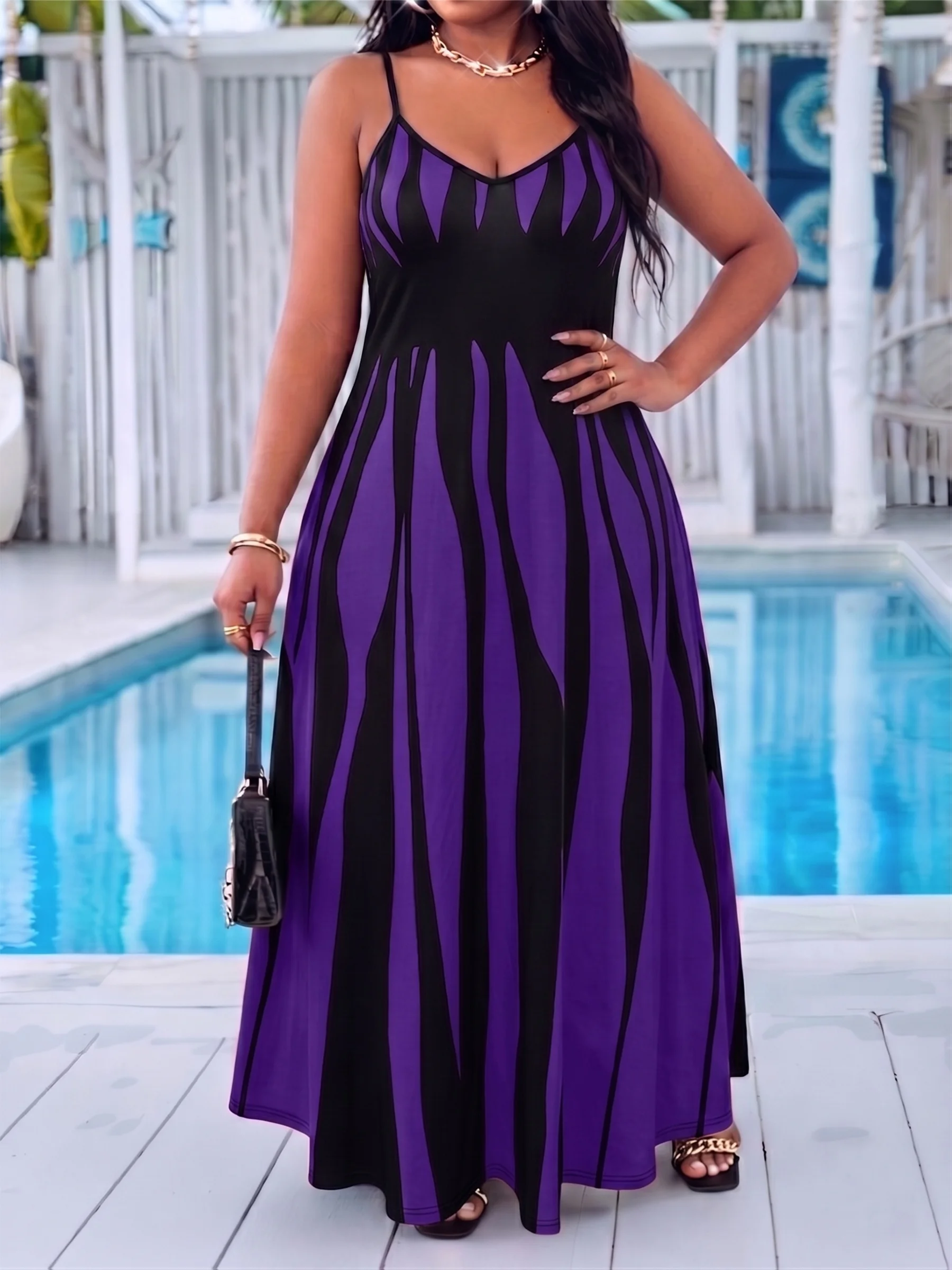 Stilvolles Maxikleid für Damen in Übergrößen mit elegantem Streifendesign für mühelose Sommermode – Detail 4