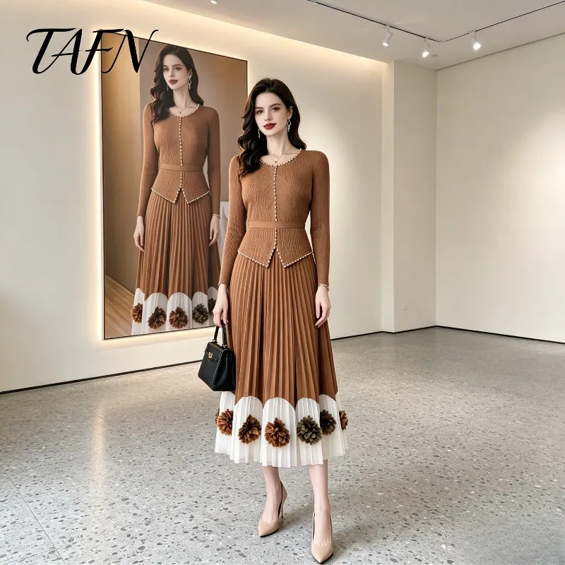 Miyake Pleated 2026 Color-Block 3D Flower Dress Round Neck Beaded Long Sleeve Waist-Cinched Fake Two-Piece Over-the-Knee Dress