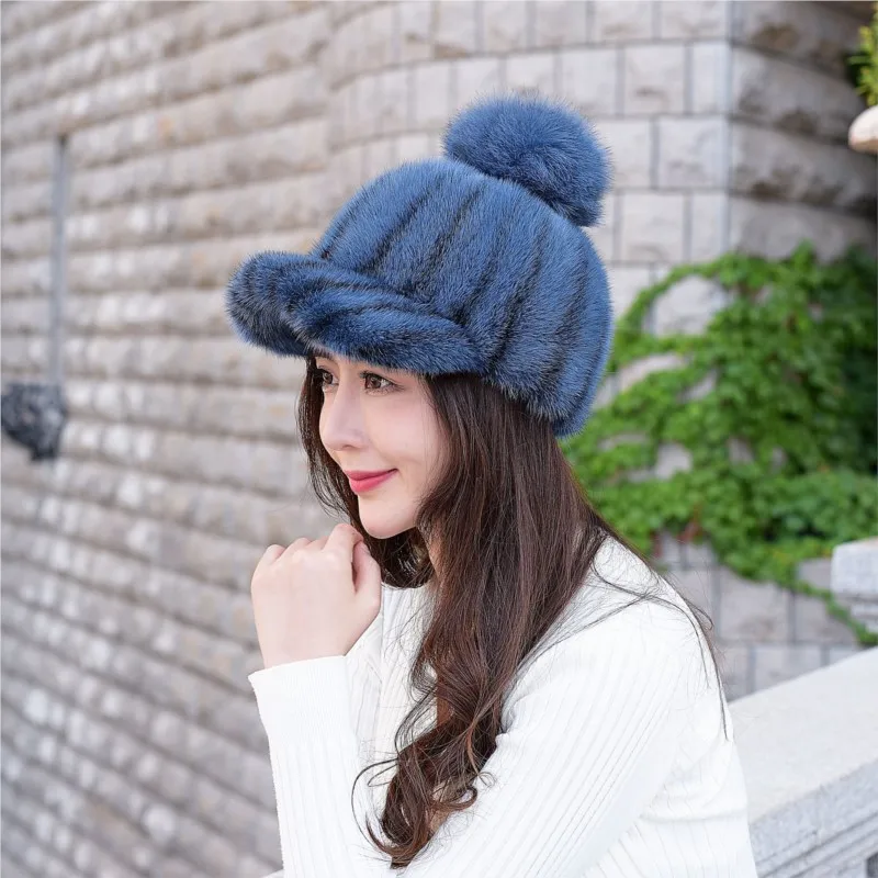

New duck-tongued knight hat pom-pom casual fur face-enhancing small leather women's