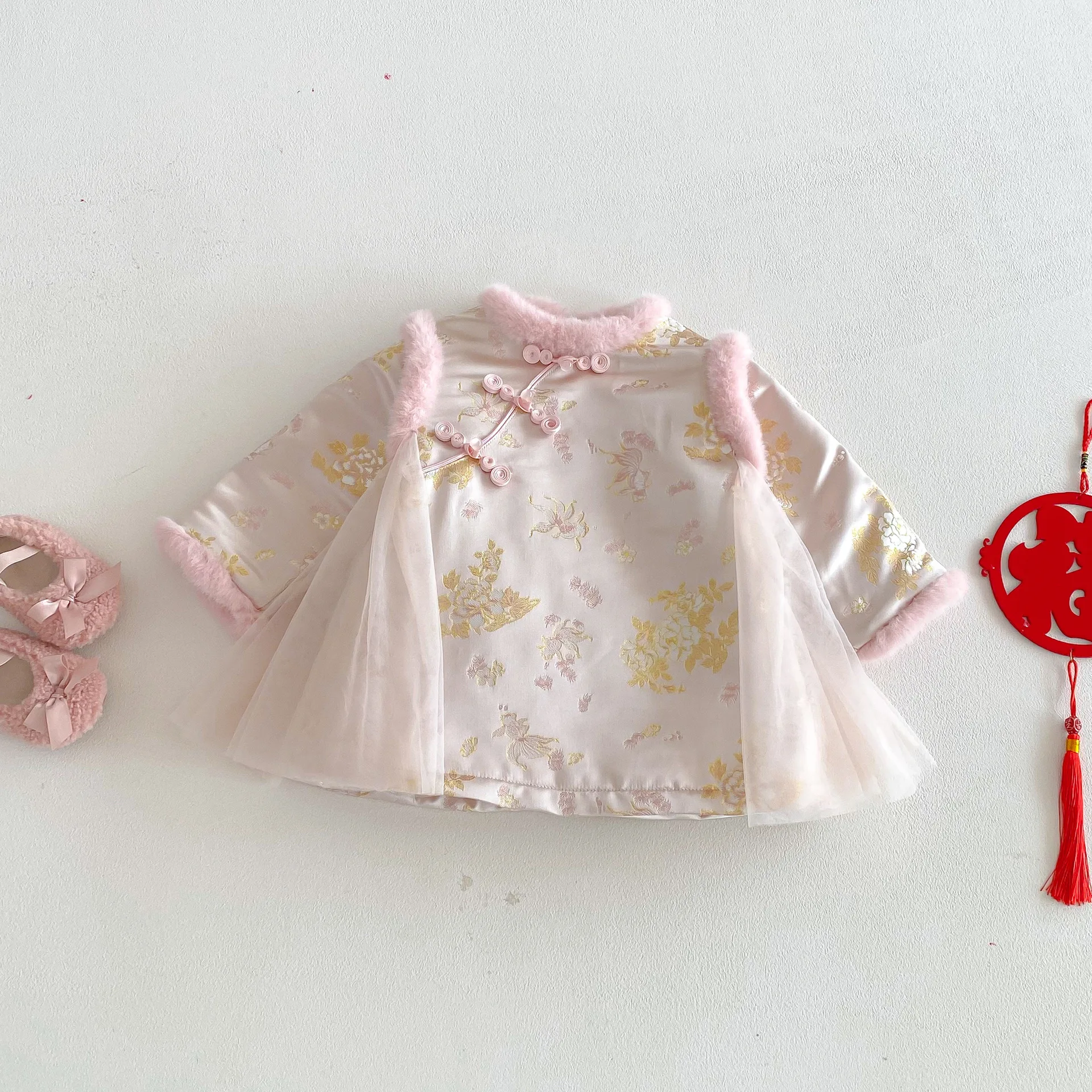 ملابس الفتيات الاحتفالية للعام الجديد 2025 فستان شتوي جديد للأطفال على الطراز الصيني بياقة مائلة من القطن تنورة للأطفال