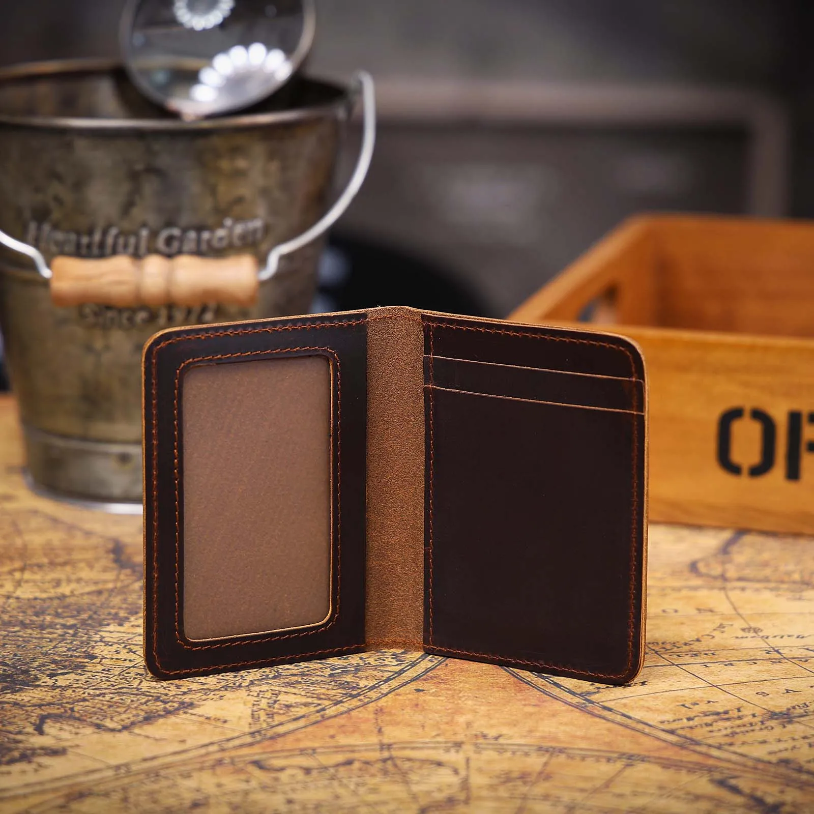 Echtleder-Kartenetui, einfache Mini-Geldbörse von Crzay House Leather, perfekt zum Tragen von Bargeld und Karten – Detail 6