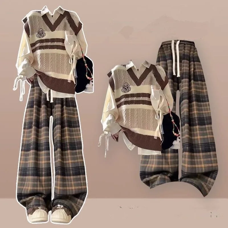 

Комплект в студенческом стиле, женский корейский вязаный жилет, рубашка, ленивый стиль, клетчатые повседневные брюки, комплект из трех предметов, элегантный женский комплект брюк