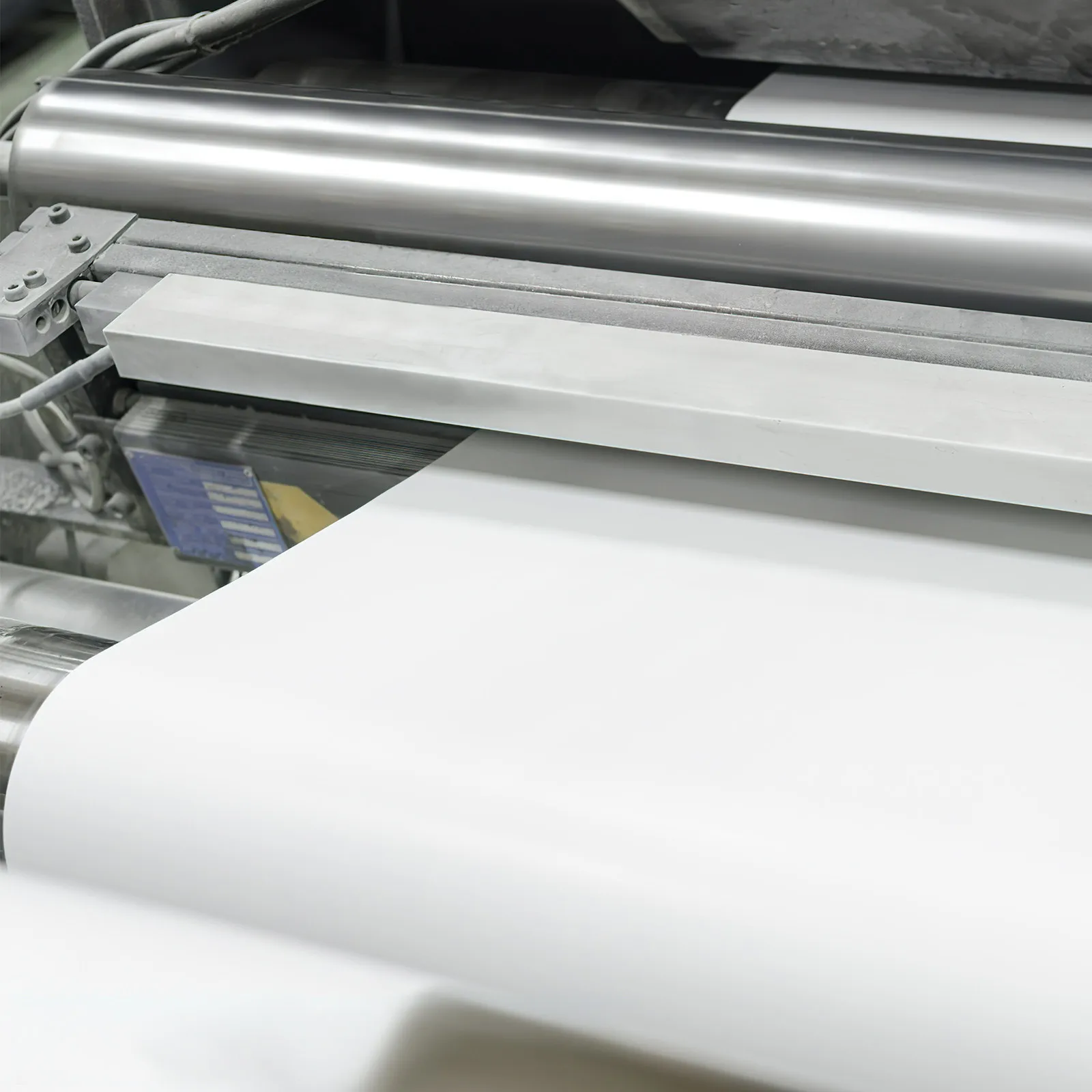 

100 листов премиальной бумаги для печати наклеек формата А4, матовая поверхность, сильная адгезия, совместимость с струйными и лазерными принтерами, для самостоятельного изготовления индивидуальных наклеек