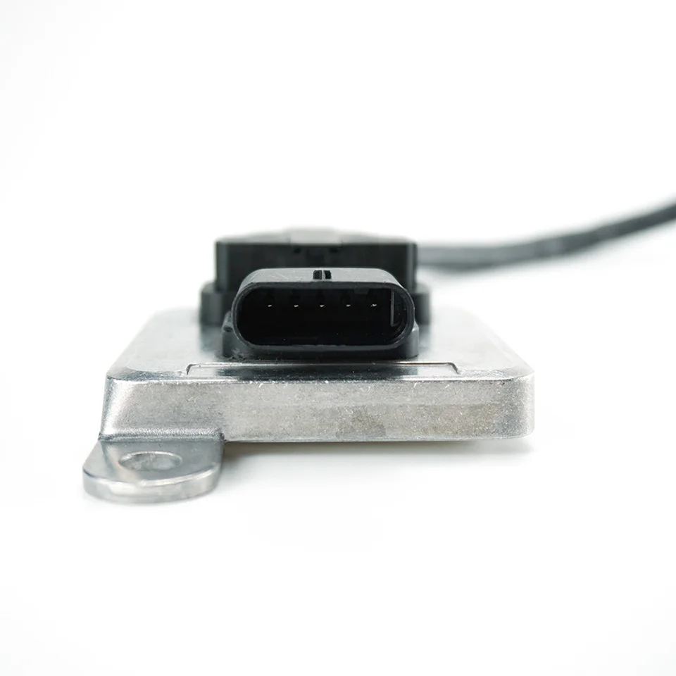 ของแท้ 5WK96621C ไนโตรเจนออกซิเจนเซนเซอร์ NOx รับประกัน 1 ปีโลหะและวัสดุเหล็กสําหรับรถยนต์และรถบรรทุก BMW ขายส่ง