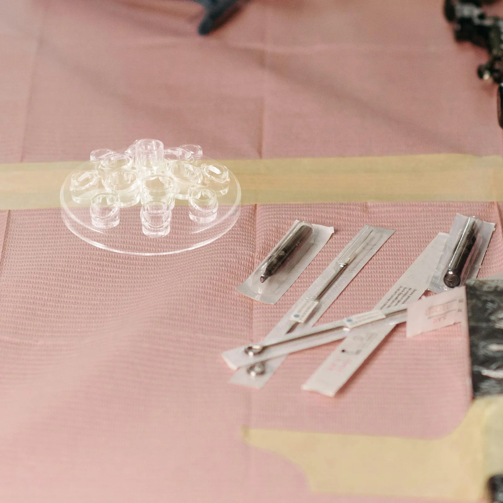 

1Set Clear Tattoo Pigment Cup Holder Multi-Holes Ink Stand Aesthetic Practical Design Tattooing Tools Containers