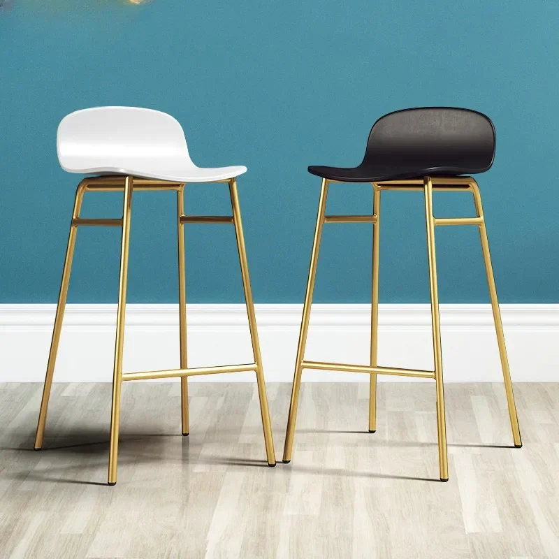 Salon Stoelen Midden Eeuw Stoel Manicure Houten Tuin Gamer Schoonheid Nordic Make-Up Verstelbare Bar Tabouret Design Metal Gaming