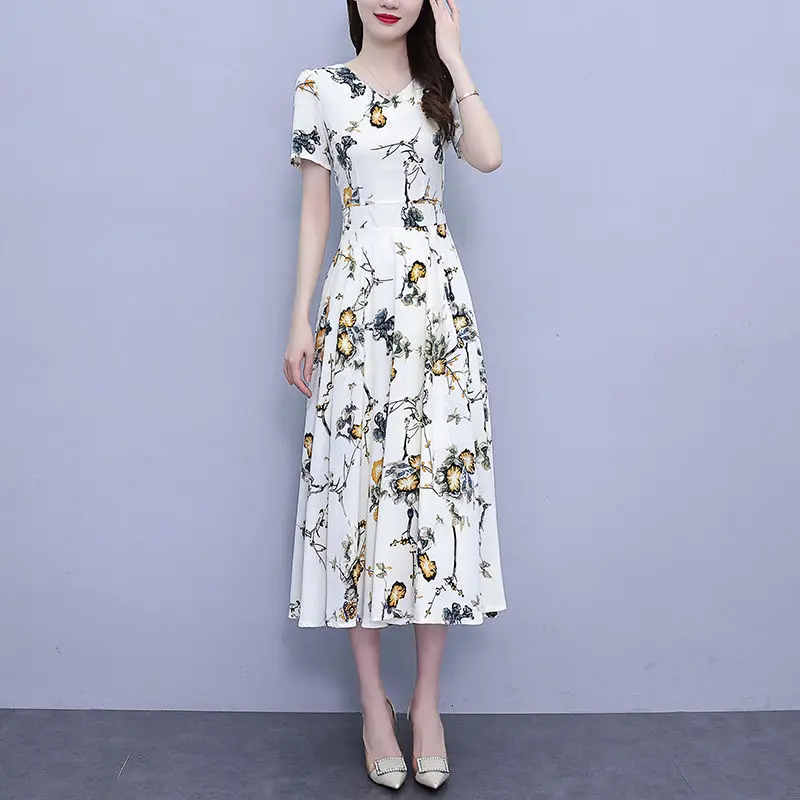 New Fashionable Dress with Short-sleeved Floral Temperament Age-reducing Waist and Making You Look Slimming
