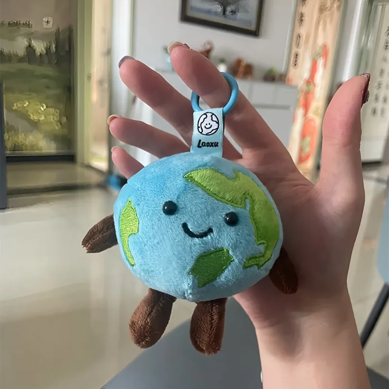 Decorazione pendente per borsa per bambola di peluche piccola terra 10 cm Portachiavi giocattolo di peluche carino Ciondolo per auto Regalo a sorpresa per le vacanze Raccogliere ornamento