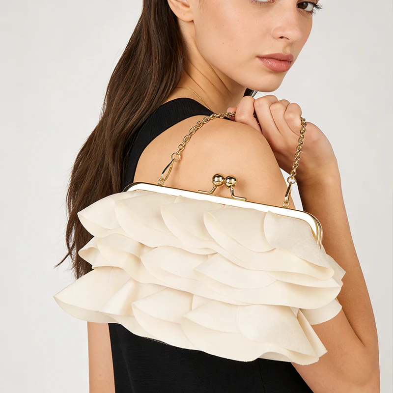 

Стильная сумочка с рюшами и застежкой-клик, элегантный вечерний клатч для женщин, дизайнерская сумка через плечо с металлической цепочкой