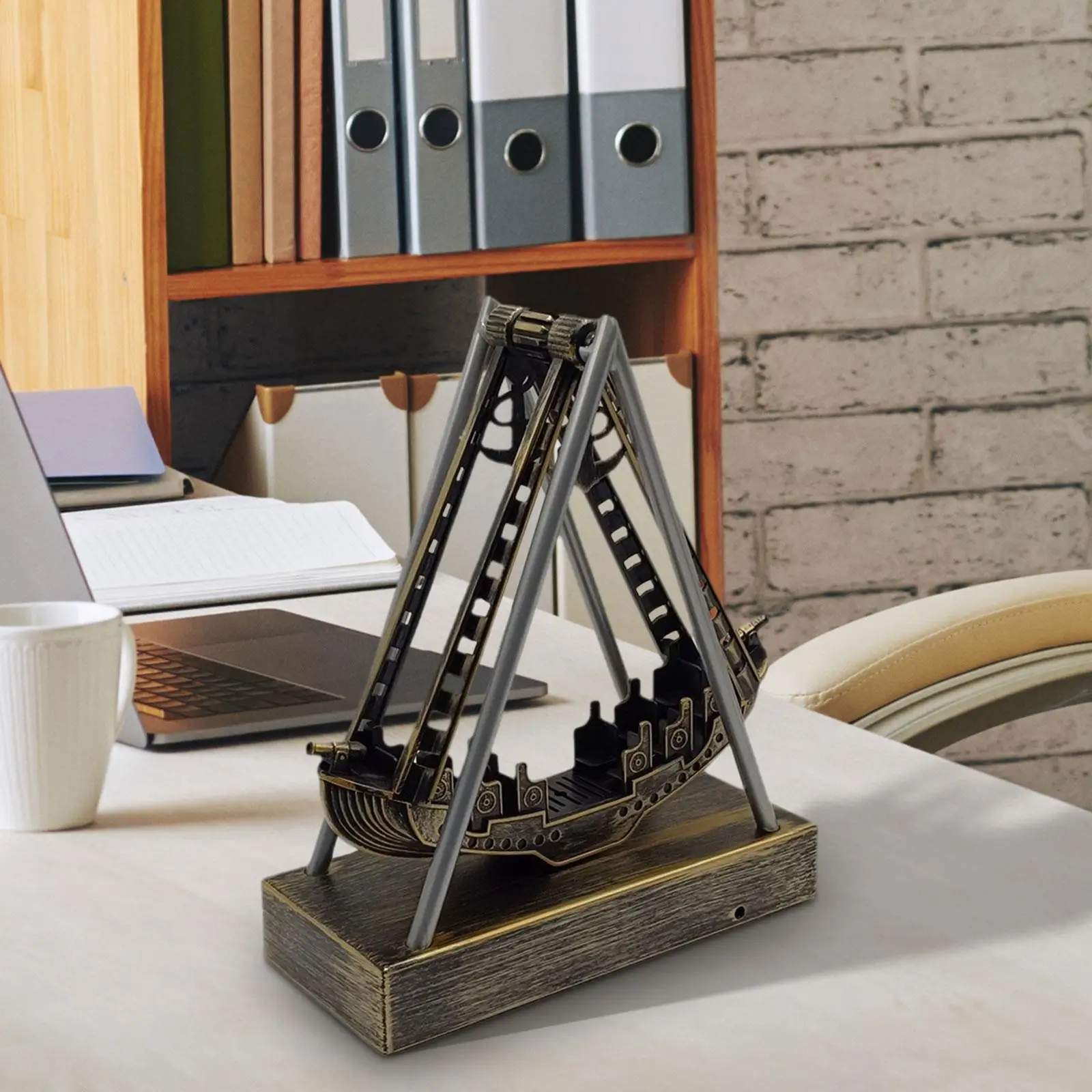 Electronic Swinging Perpetual Motion Model ,Creative, Art Vintage Pirate Ship Perpetual Motion Instrument for Desk , Ornament