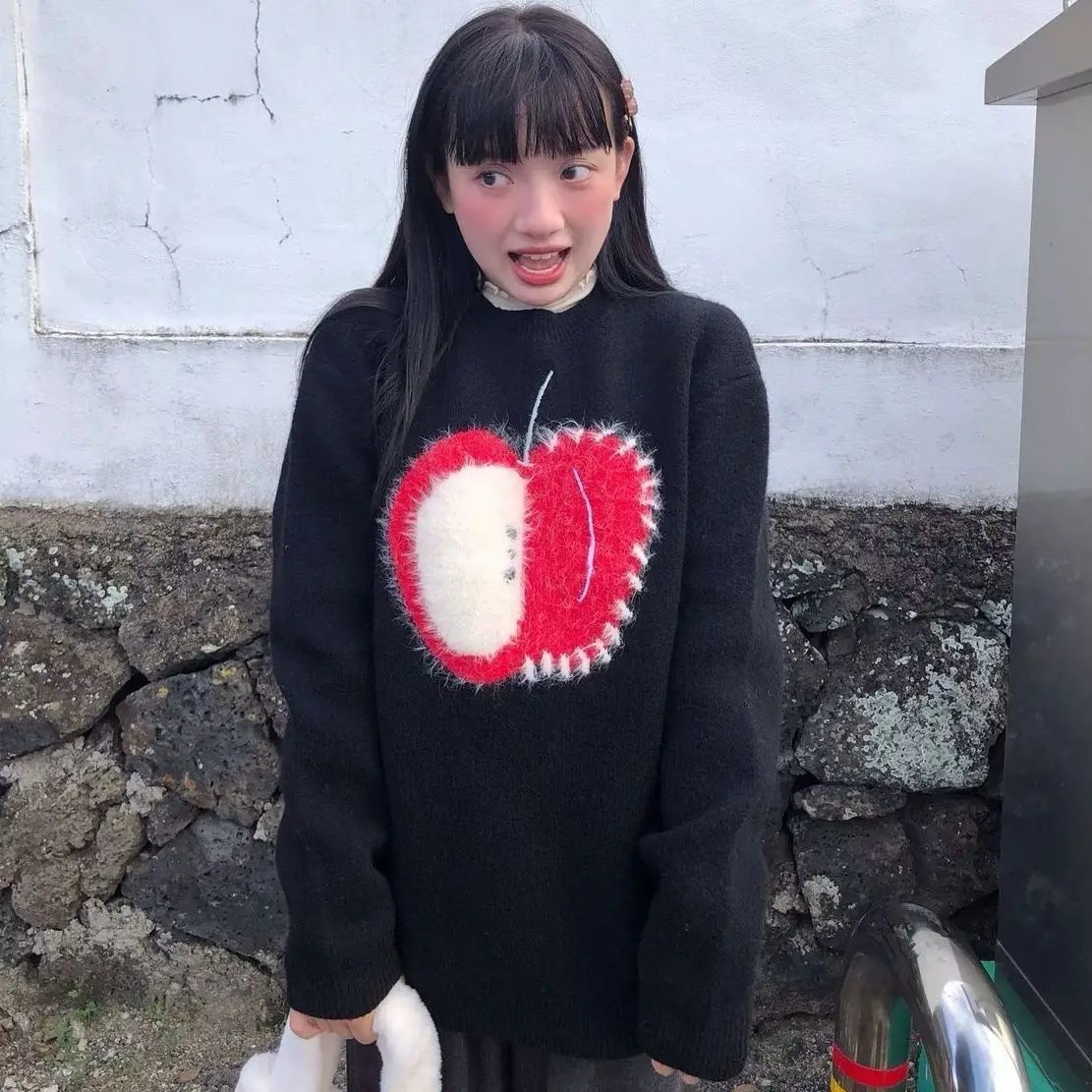 

Lazy Style Retro Cartoon Apple Sweater Women Autumn Winter New Niche Design Loose Slim Knitted Long-Sleeved Top