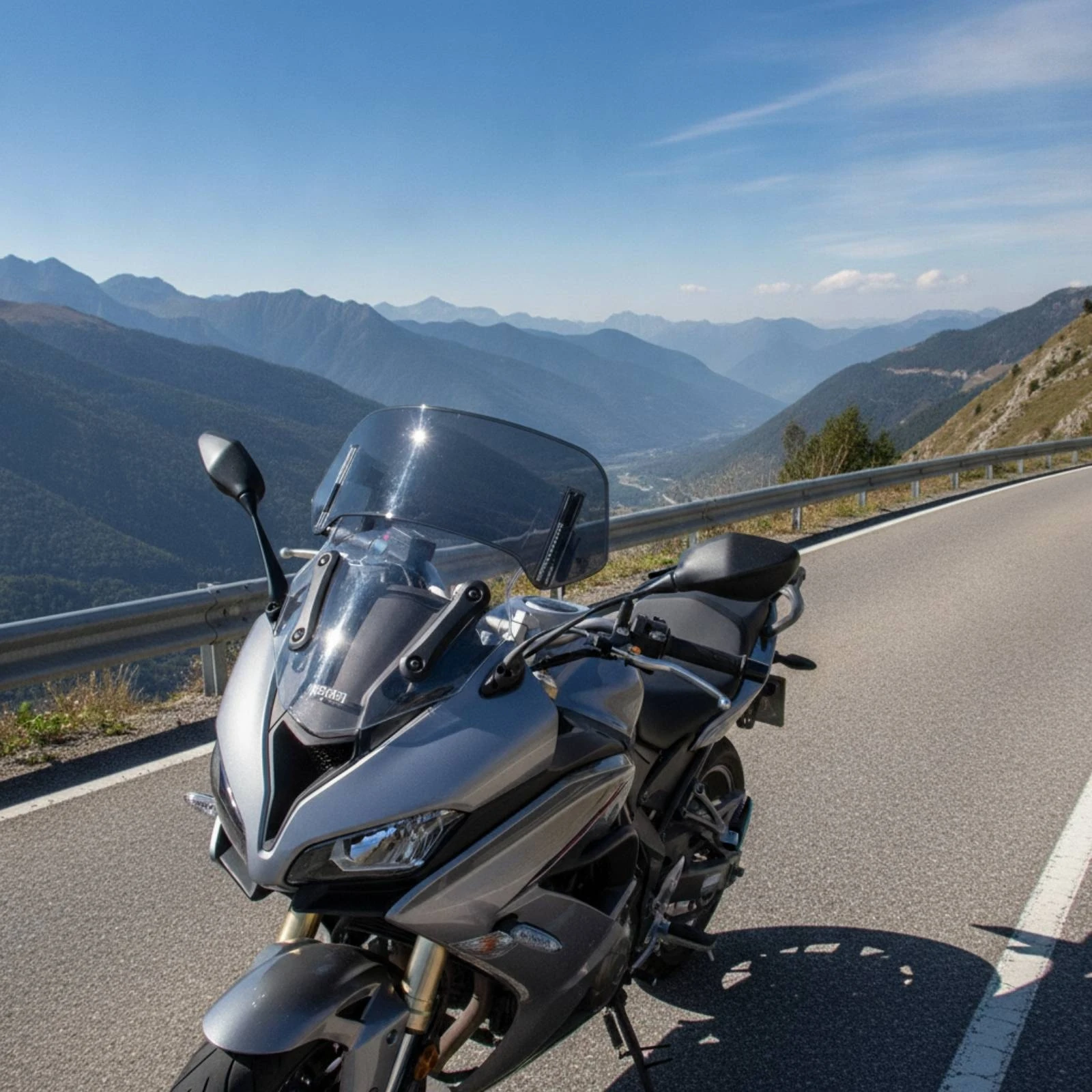 Motorcycle Windshield Snap-on Windshield with Mounting Brackets Front Flyscreen Sleek Wind Deflector Easy to Install