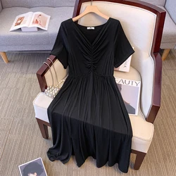 Plus-size women's summer casual commute loose comfortable dress Chiffon black solid color pleated V-neck short-sleeved dress