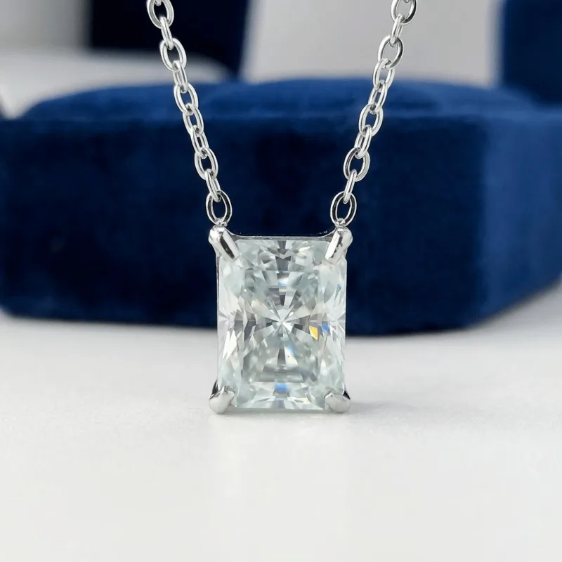 

1 шт. Модное ожерелье с подвеской из светло-голубого муассанита весом 2 карата. Это отличный вариант для свиданий и годовщин.