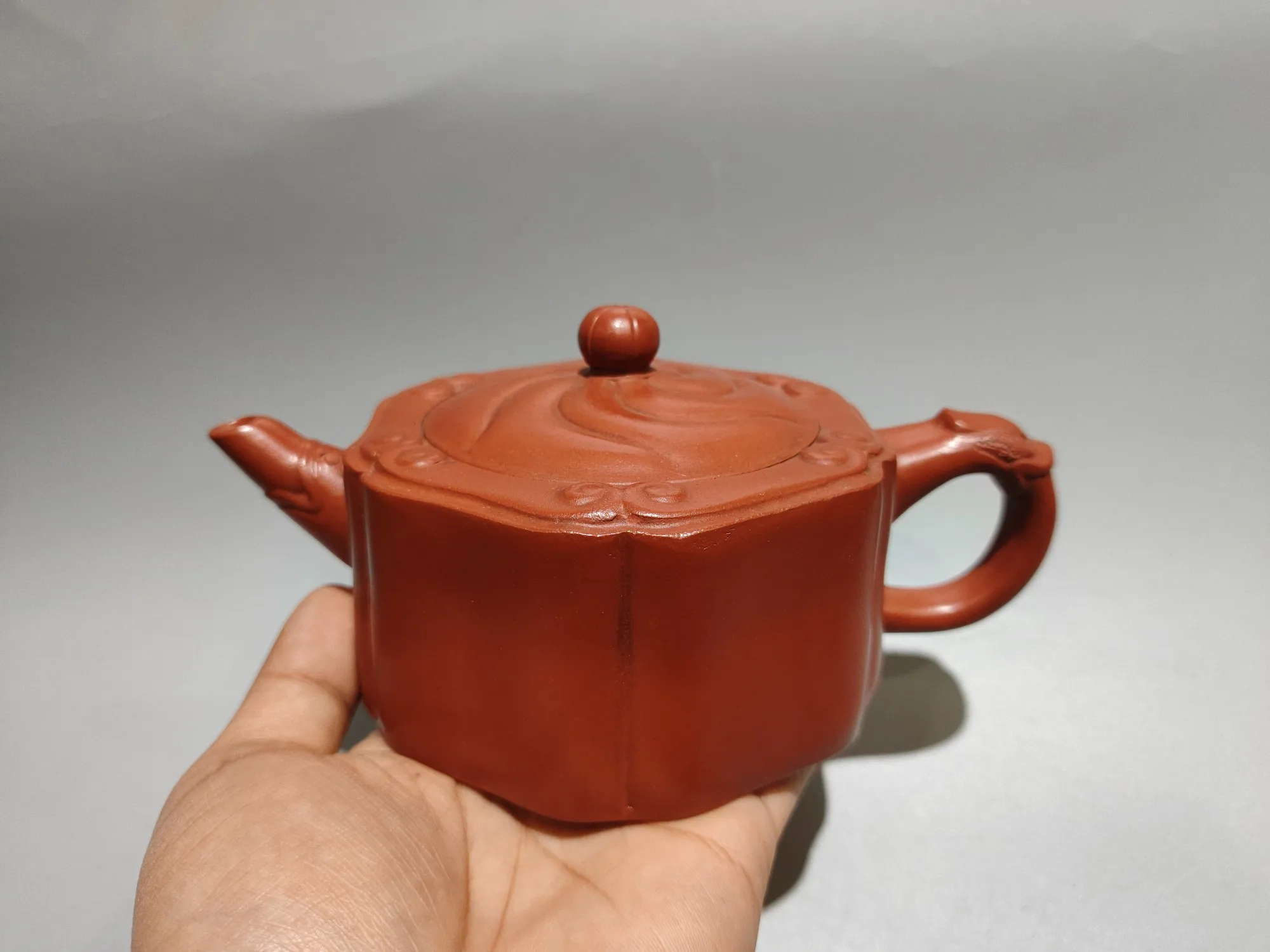 Purple Clay Pot Ruyi Flower Pattern Cover Dragon statue handle pot Dragon Mouth PotKettle Teapot Pot Tea Tea Charm Amass wealth