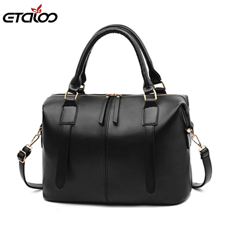 Women Shoulder Bag Female 2024 Vintage Cheap Women Handbag Lady Small Crossbody Bags Leather Rivet Doctor Bag Square Style Totes