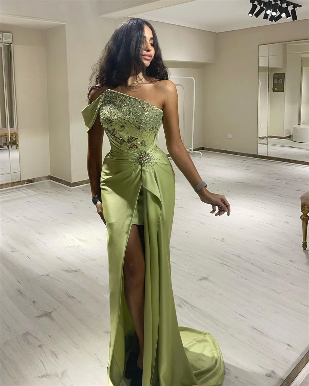 

Prom Dresses with Slit Fashion Off the Shoulder Mermaid Party Dress Floor Length Court Paillette Satin Formal Evening Gowns