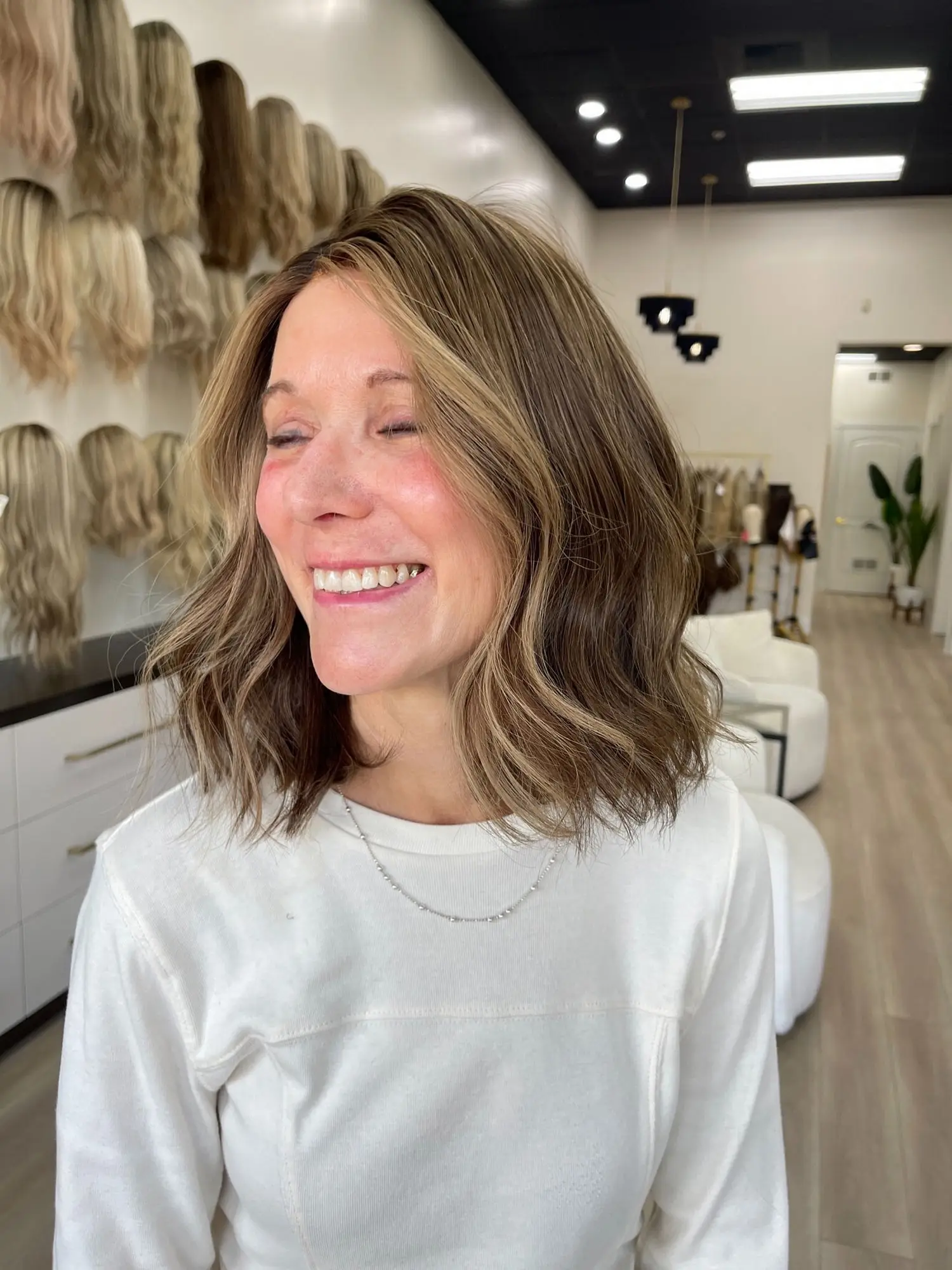 شعر مستعار بوب مموج كراميل بني للنساء، جزء مجاني، شعر مستعار صناعي مقاوم للحرارة، يبحث خط شعر طبيعي للحفلات اليومية المستخدمة