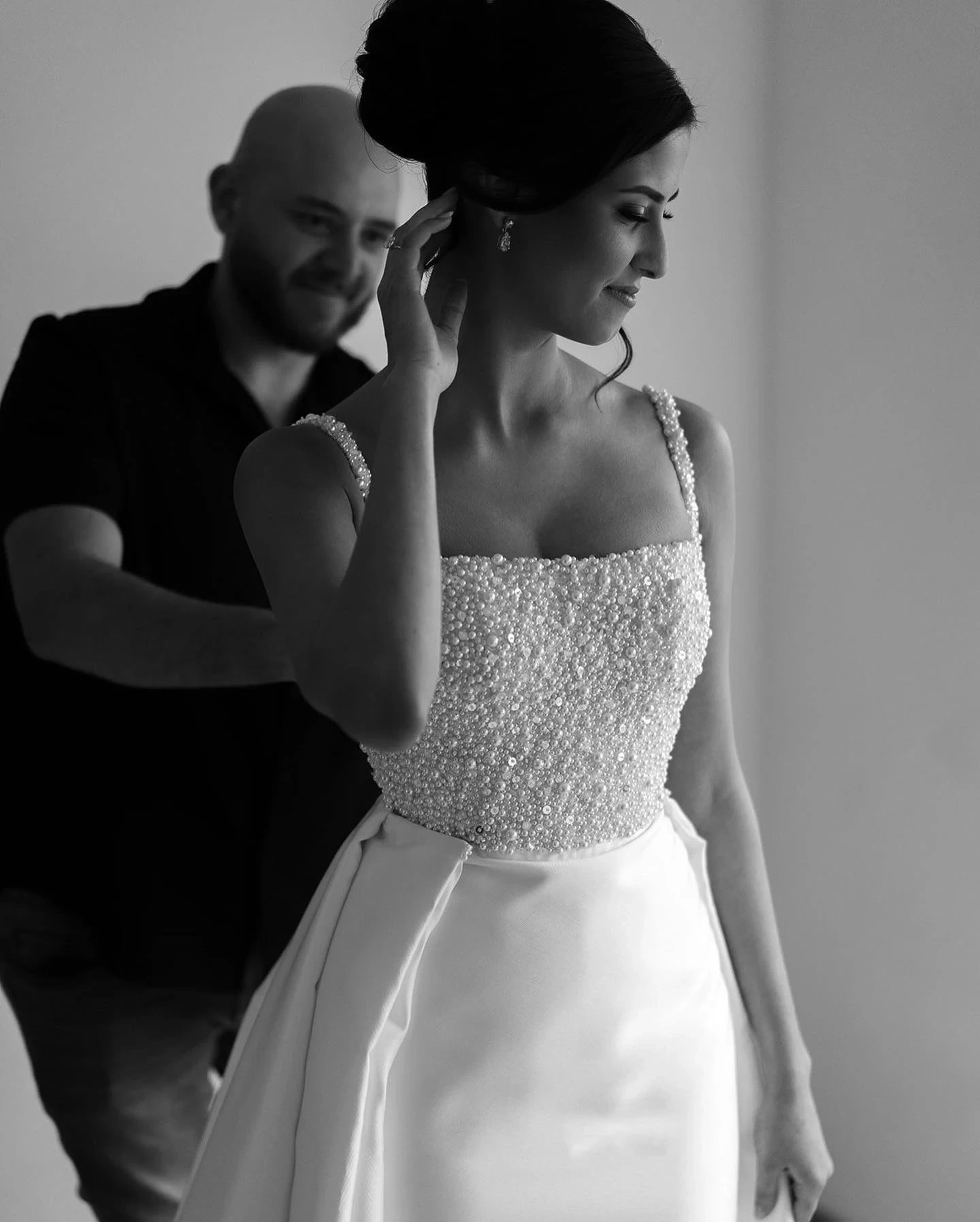 

Sparkly Mermaid Wedding Dresses Detachable Train Spaghetti Straps Beads Pearsl Satin Mermaid Bridal Bride Gowns Vestidos Arabic