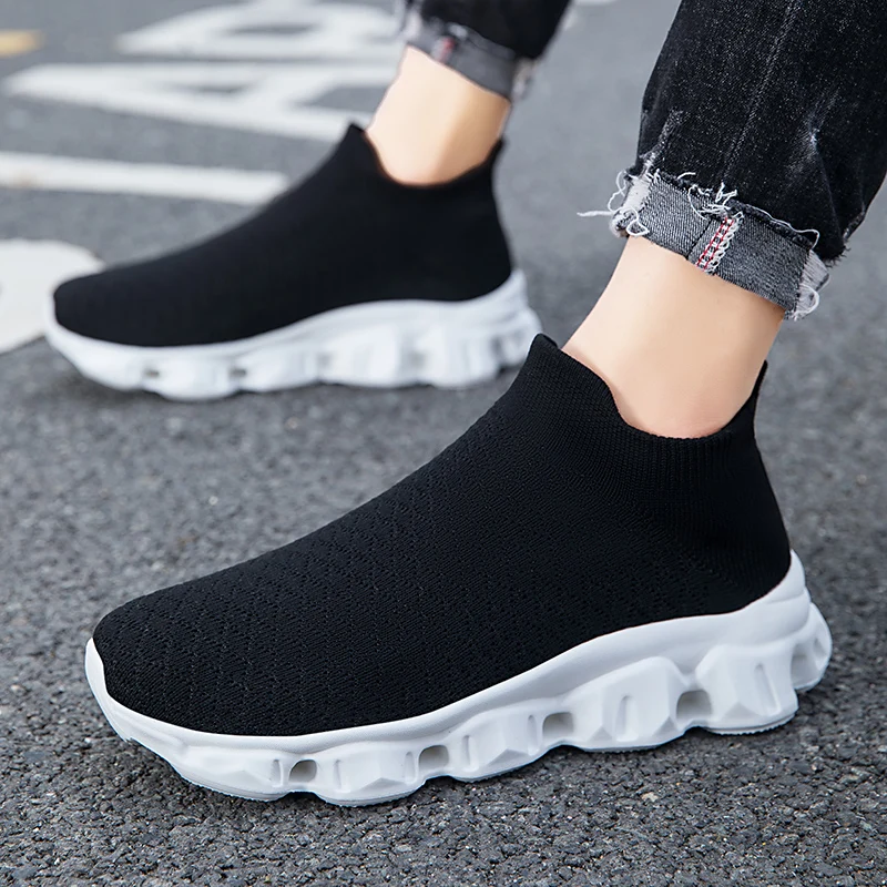 Heiße blaue Socken Turnschuhe für Frauen Männer stricken atmungsaktive Slip-On Herren Laufschuhe billige leichte lässige Damen Sportschuhe