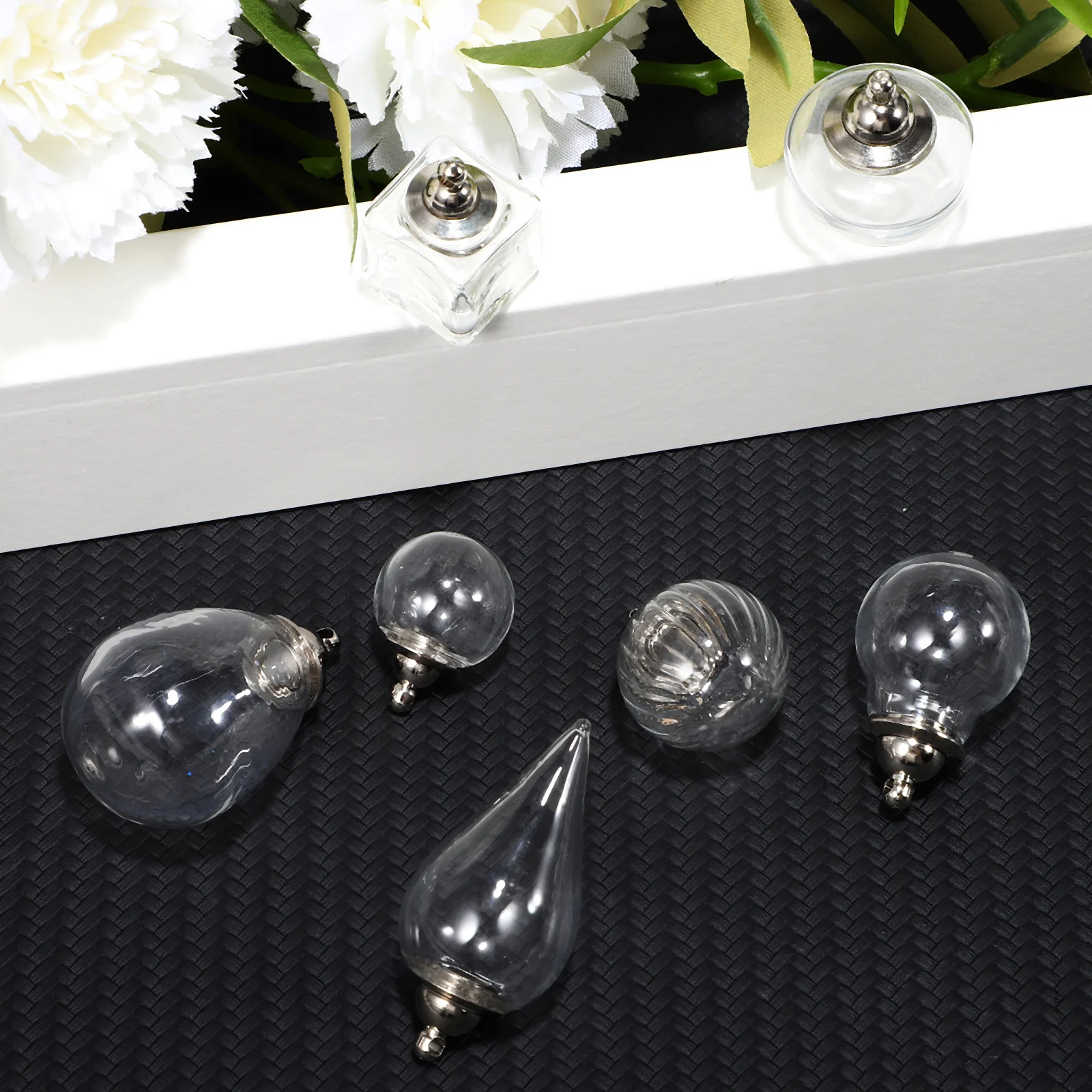 

7Pcs Mini Glass Ball Bottles Clear Small Vials Empty for Pendant Jewelry Making Sand Wishes Essential Oil Storage